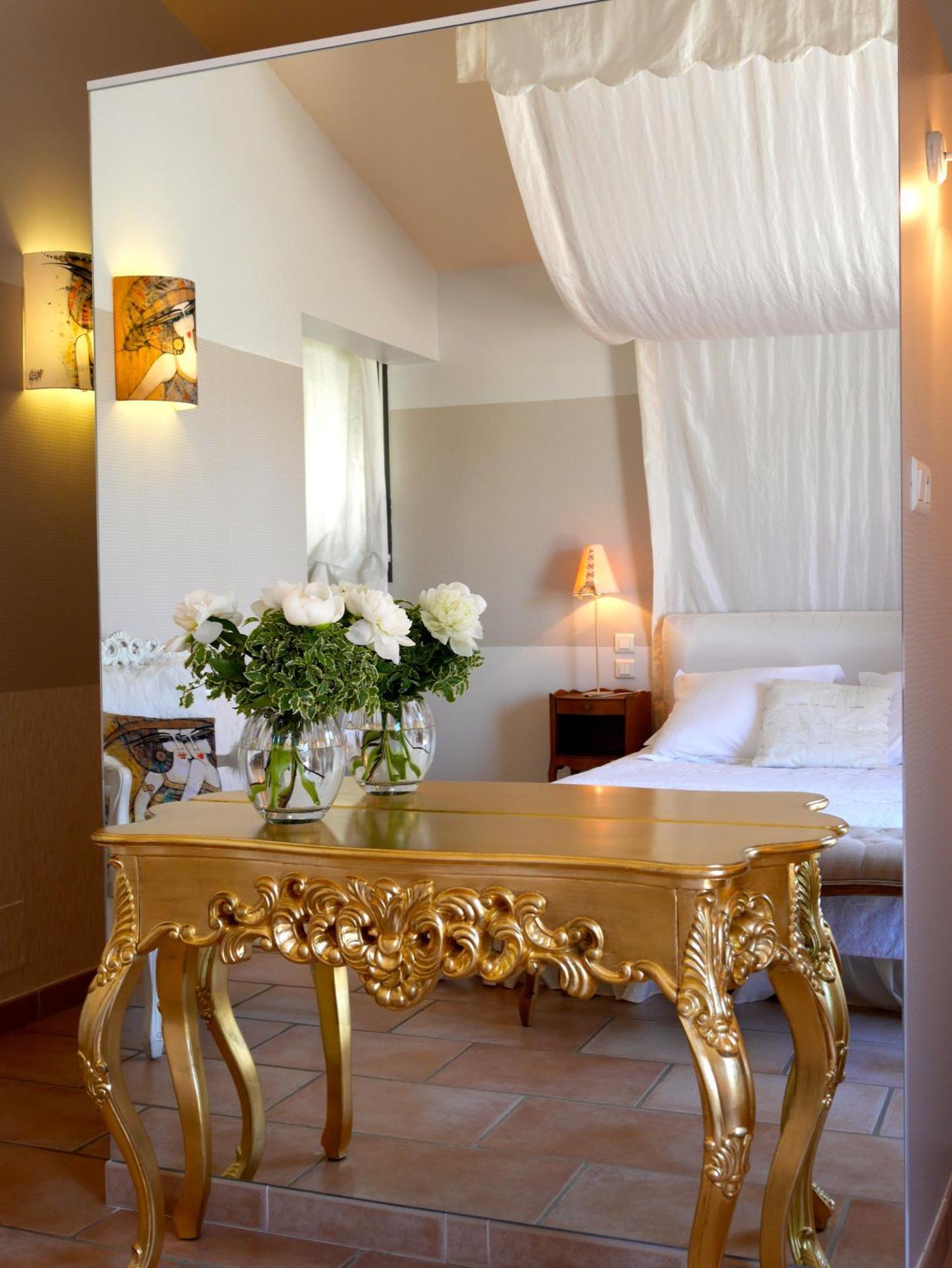 לינה וארוחת בוקר לונל Le Relais D'Angelique חדר תמונה